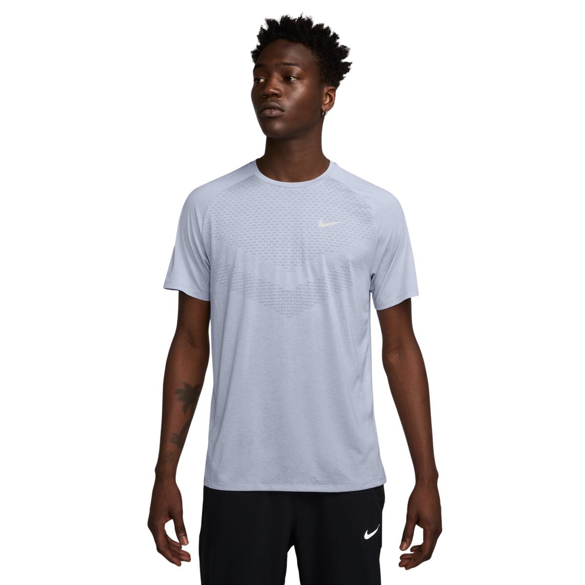 product/2/0/2025_08_nike_hv5203-057-phsfm001.jpg