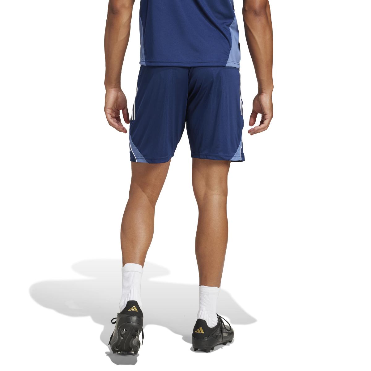 product/2/0/2025_09_adidas_ji6552_5_apparel_on_model_back_view_white.jpg