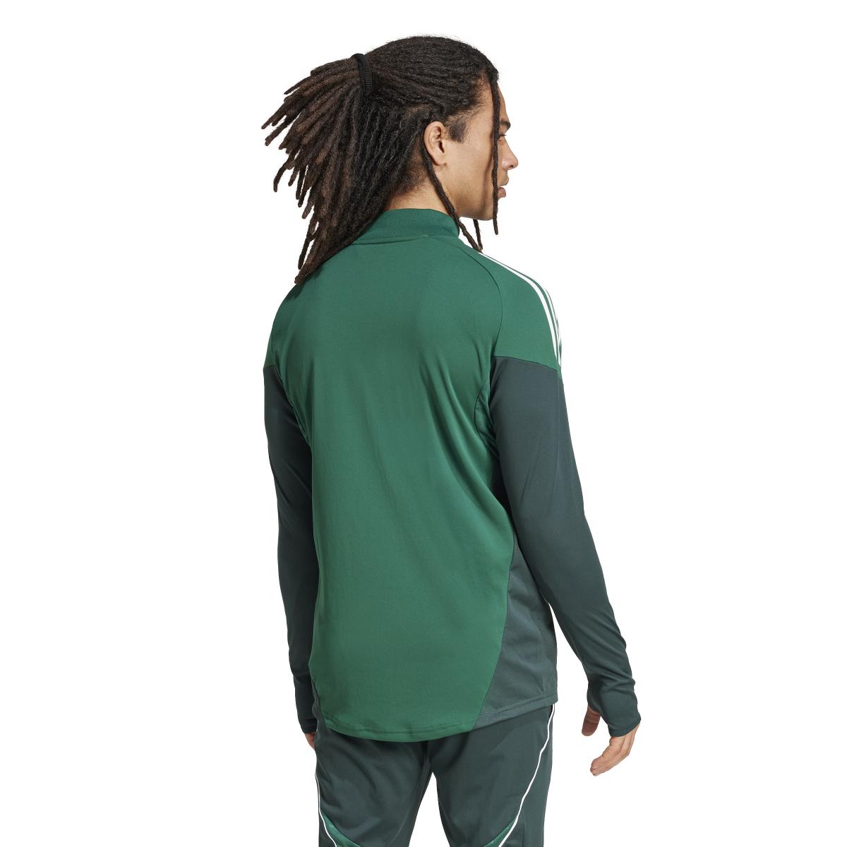product/2/0/2025_09_adidas_ji8938_5_apparel_on_model_back_view_white.jpg