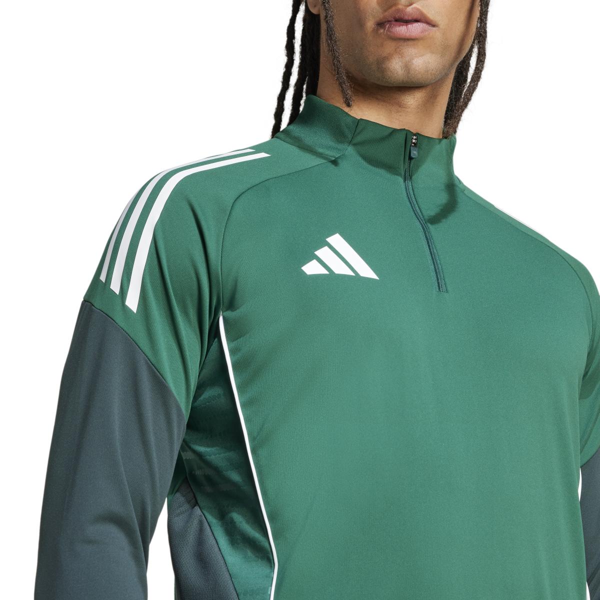 product/2/0/2025_09_adidas_ji8938_8_apparel_on_model_detail_view_1_white.jpg