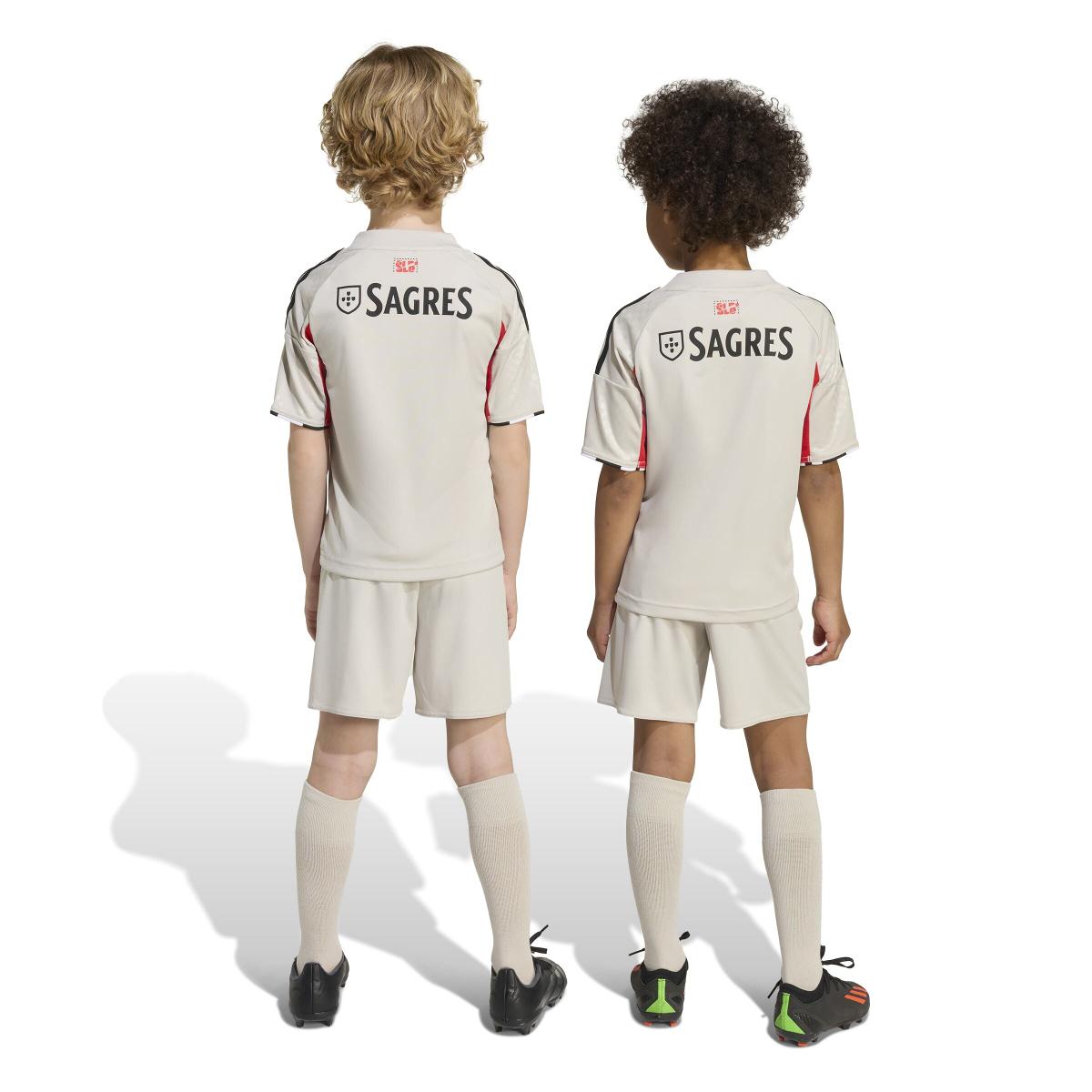 product/2/0/2025_09_adidas_jn9946_11_apparel_on_model_standard_unisex_back_view_white.jpg