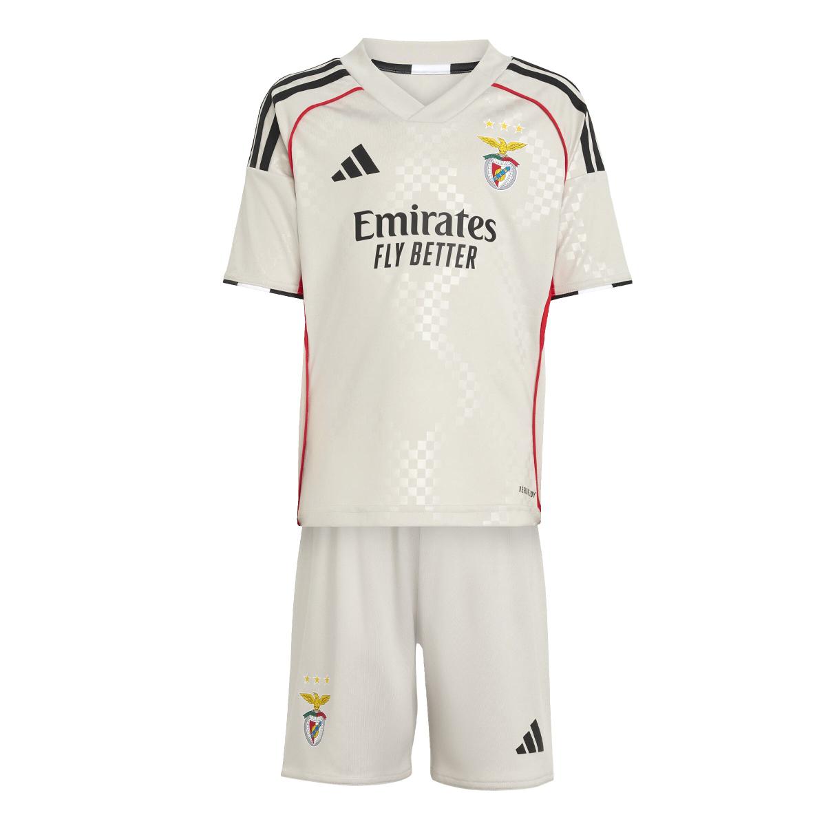 product/2/0/2025_09_adidas_jn9946_2_apparel_photography_front_center_view_white.jpg