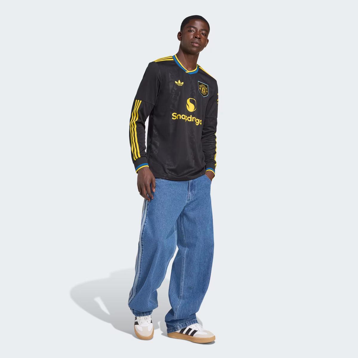 product/2/0/2025_09_adidas_kd4226_4.jpg
