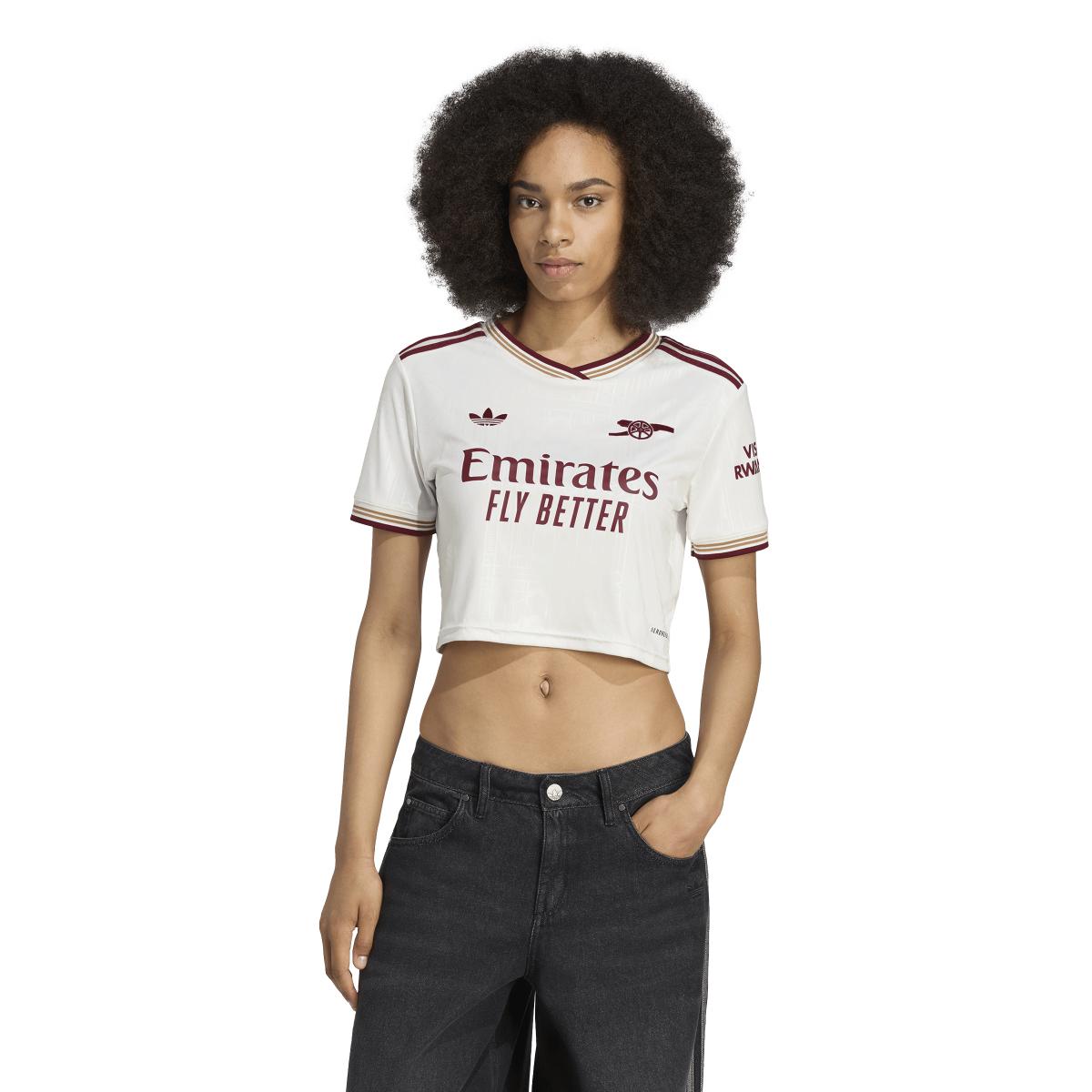 product/2/0/2025_adidas_jp4223_3_apparel_on_model_standard_view_transparent.jpg