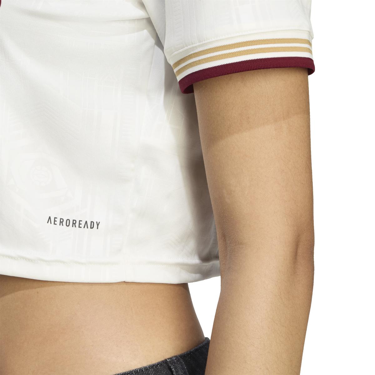 product/2/0/2025_adidas_jp4223_7_apparel_on_model_detail_view_2_transparent.jpg