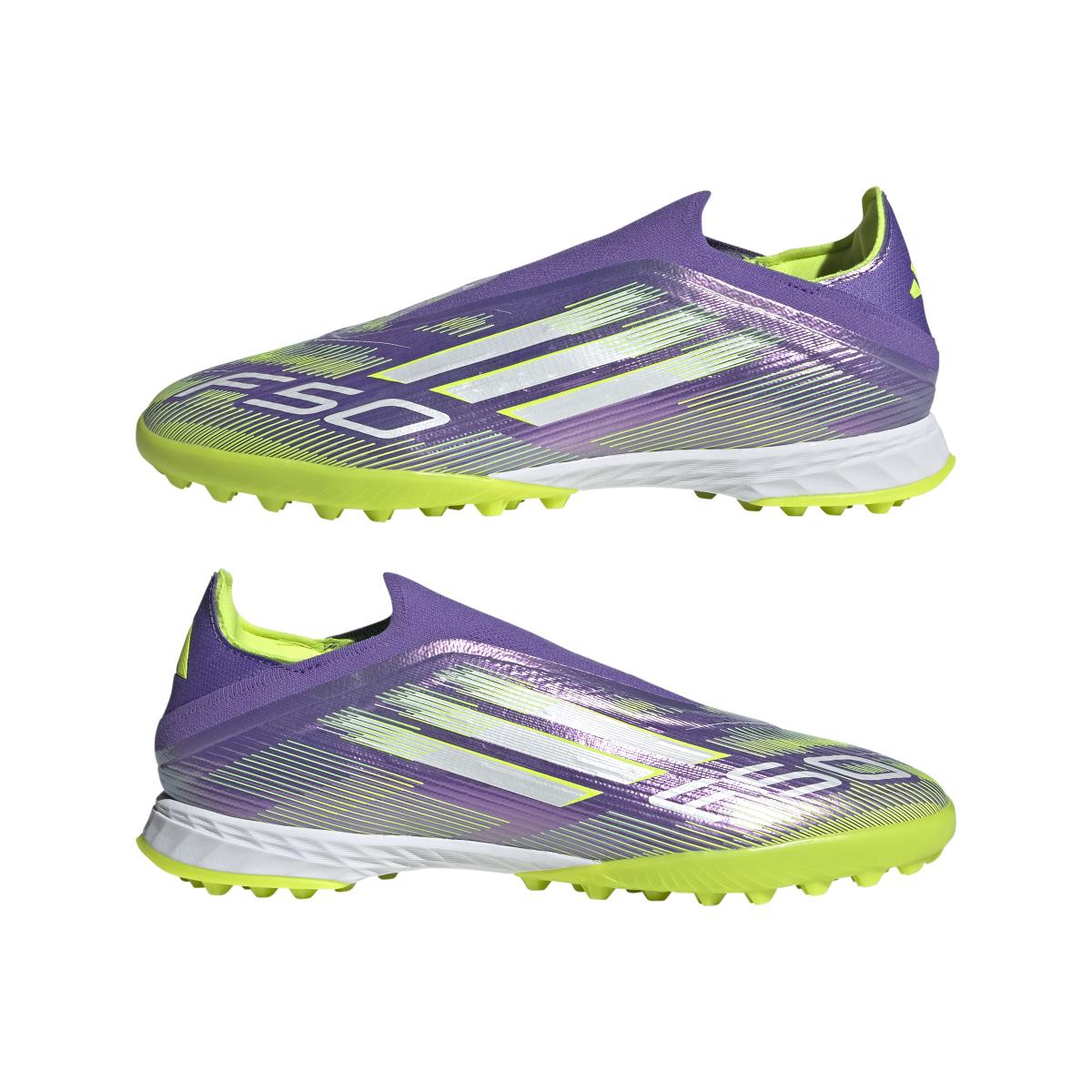product/2/0/2025_adidas_jr9330_9_footwear_photography_mirrored_pair_view_white.jpg