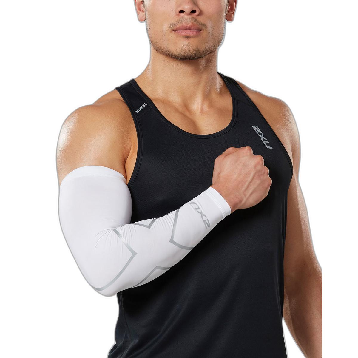 product/2/x/2xu_ua3196a-wht-sil.jpg