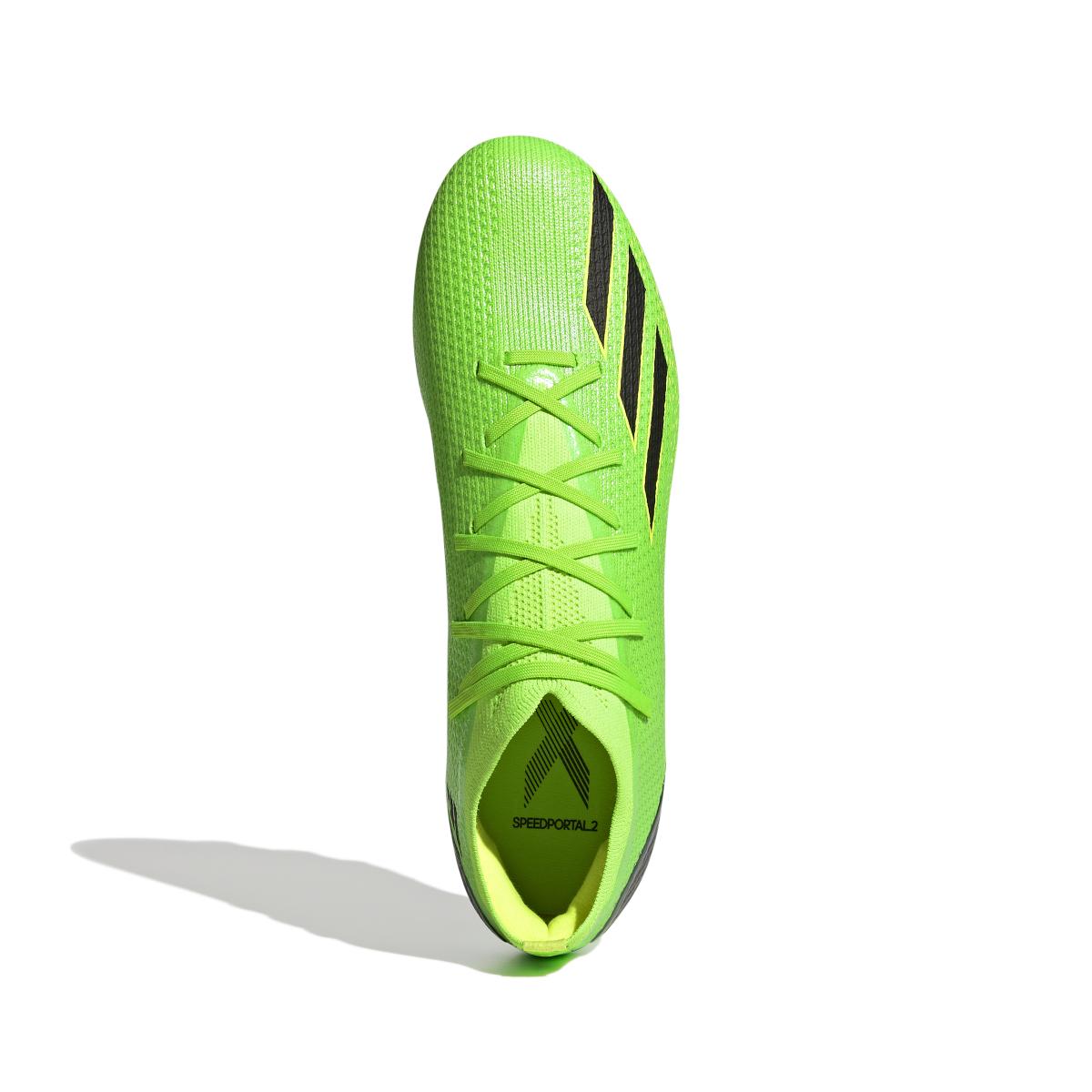 product/a/d/adidas_gw8451_2_footwear_photography_top_portrait_view_white_000.jpg