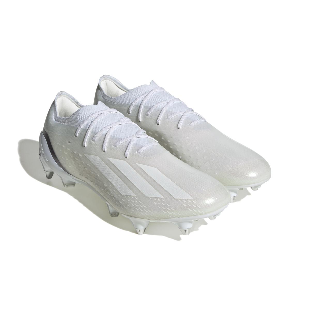product/a/d/adidas_gz5094_5_footwear_photography_front_lateral_top_view_white.jpg