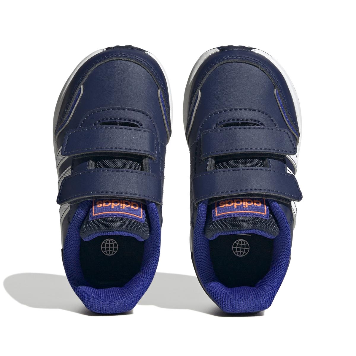product/a/d/adidas_h03794_3_footwear_photography_top_portrait_view_white-nw052424.jpg