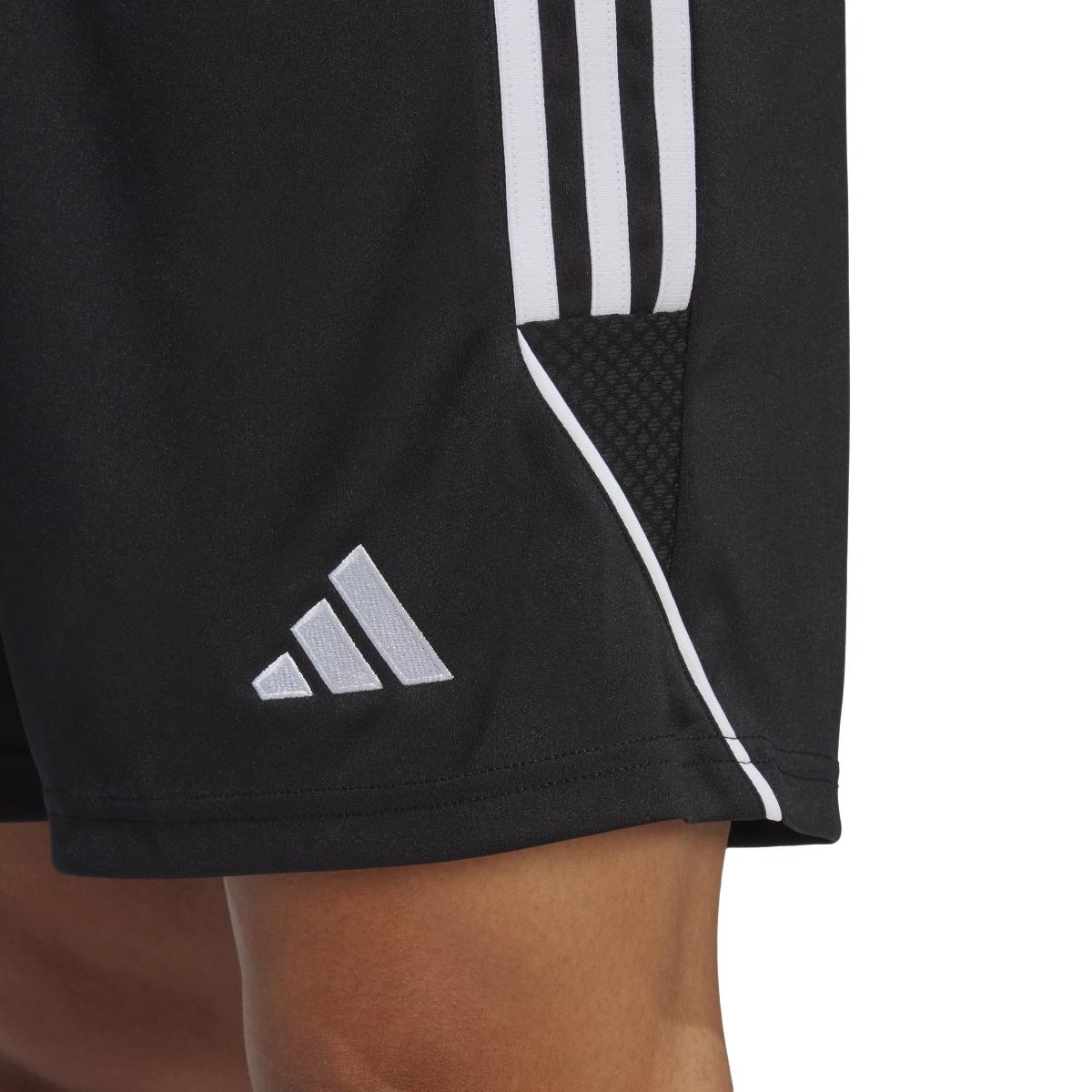product/a/d/adidas_ht6129_8_apparel_on_model_detail_view_1_white-nw032624.jpg