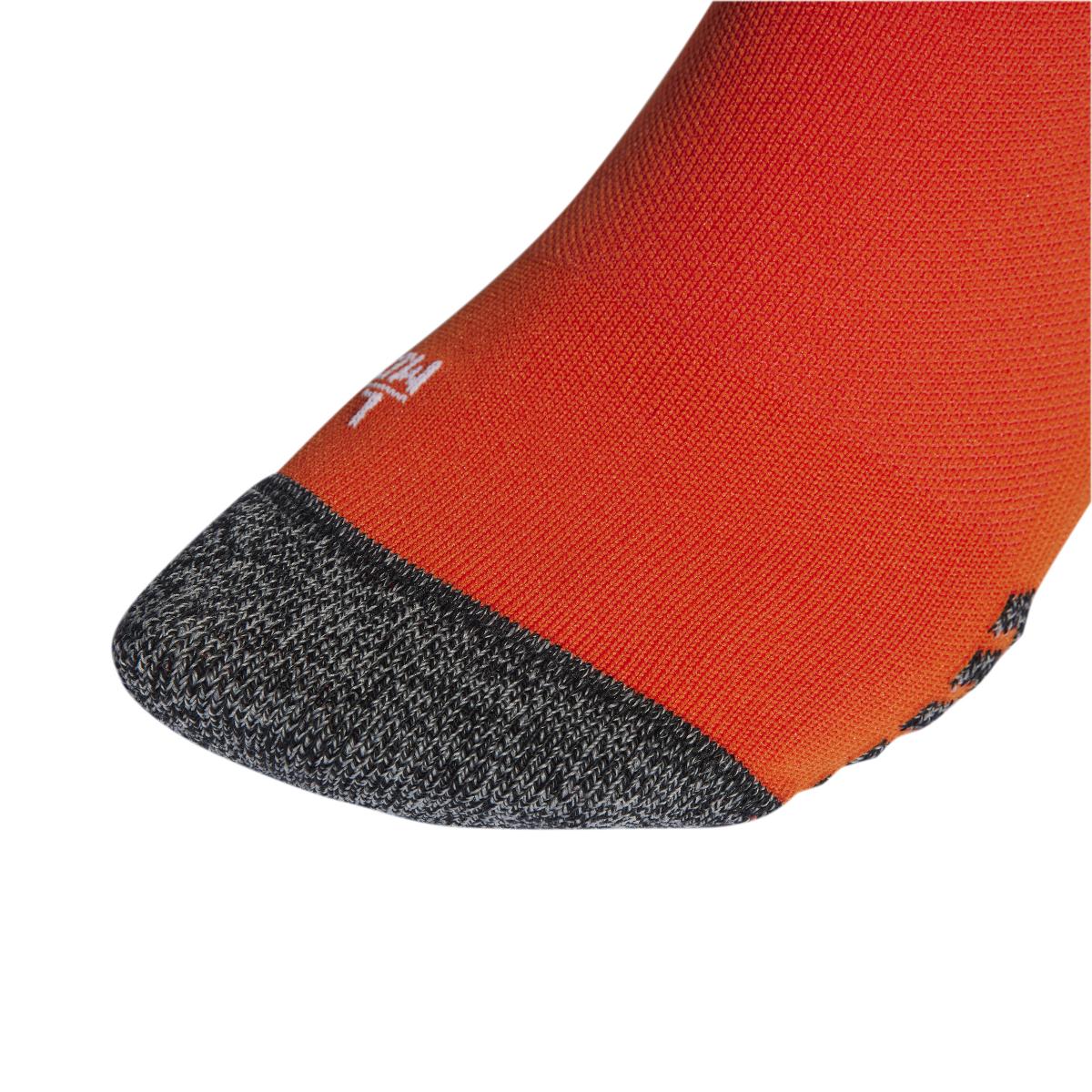 product/a/d/adidas_ib7798_2_hardware_photography_detail_view_1_white.jpg