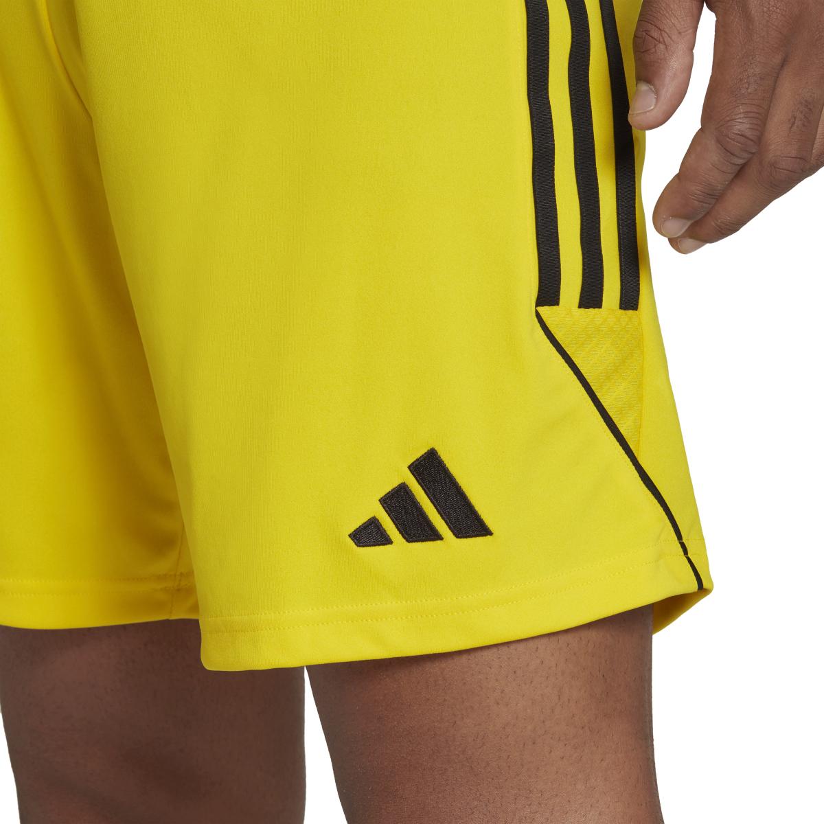 product/a/d/adidas_ib8085_7_apparel_on_model_detail_view_1_white.jpg