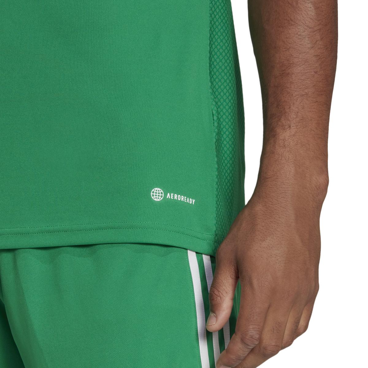 product/a/d/adidas_ic7477_9_apparel_on_model_detail_view_2_white.jpg