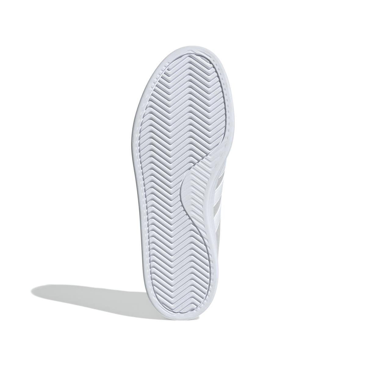 product/a/d/adidas_id2970_4_footwear_photography_bottom_view_white.jpg