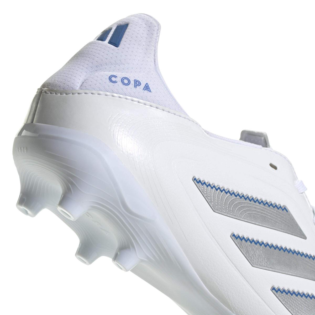 product/a/d/adidas_id9051_8_footwear_photography_detail_view_2_white-nw091625.jpg