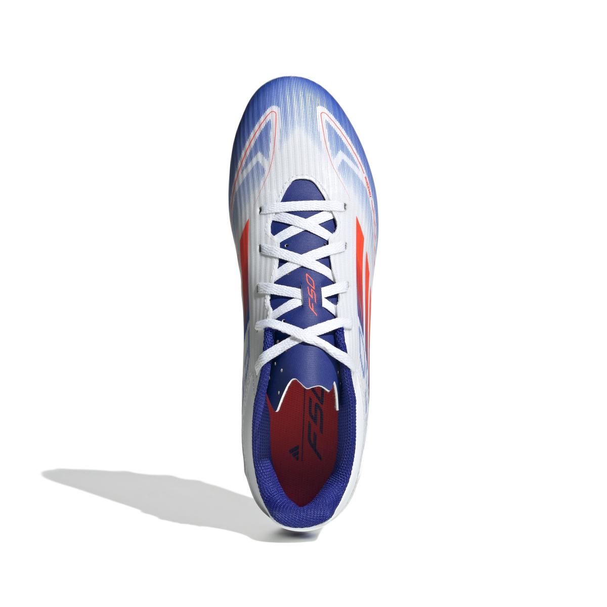 product/a/d/adidas_ie0611_2_footwear_photography_top_portrait_view_white-nw052424.jpg