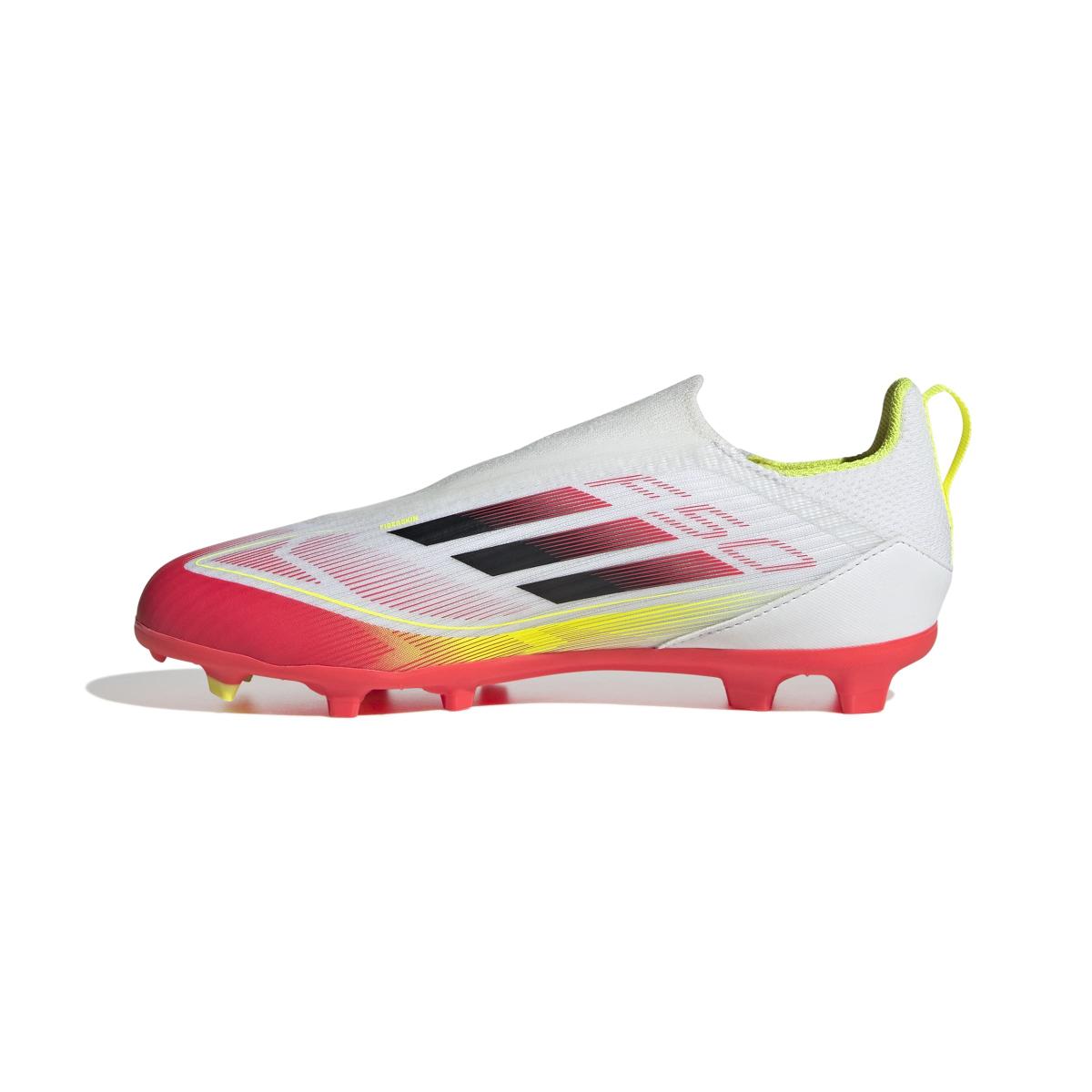 product/a/d/adidas_ie3743_4_footwear_photography_side_medial_center_view_white-nw091625.jpg