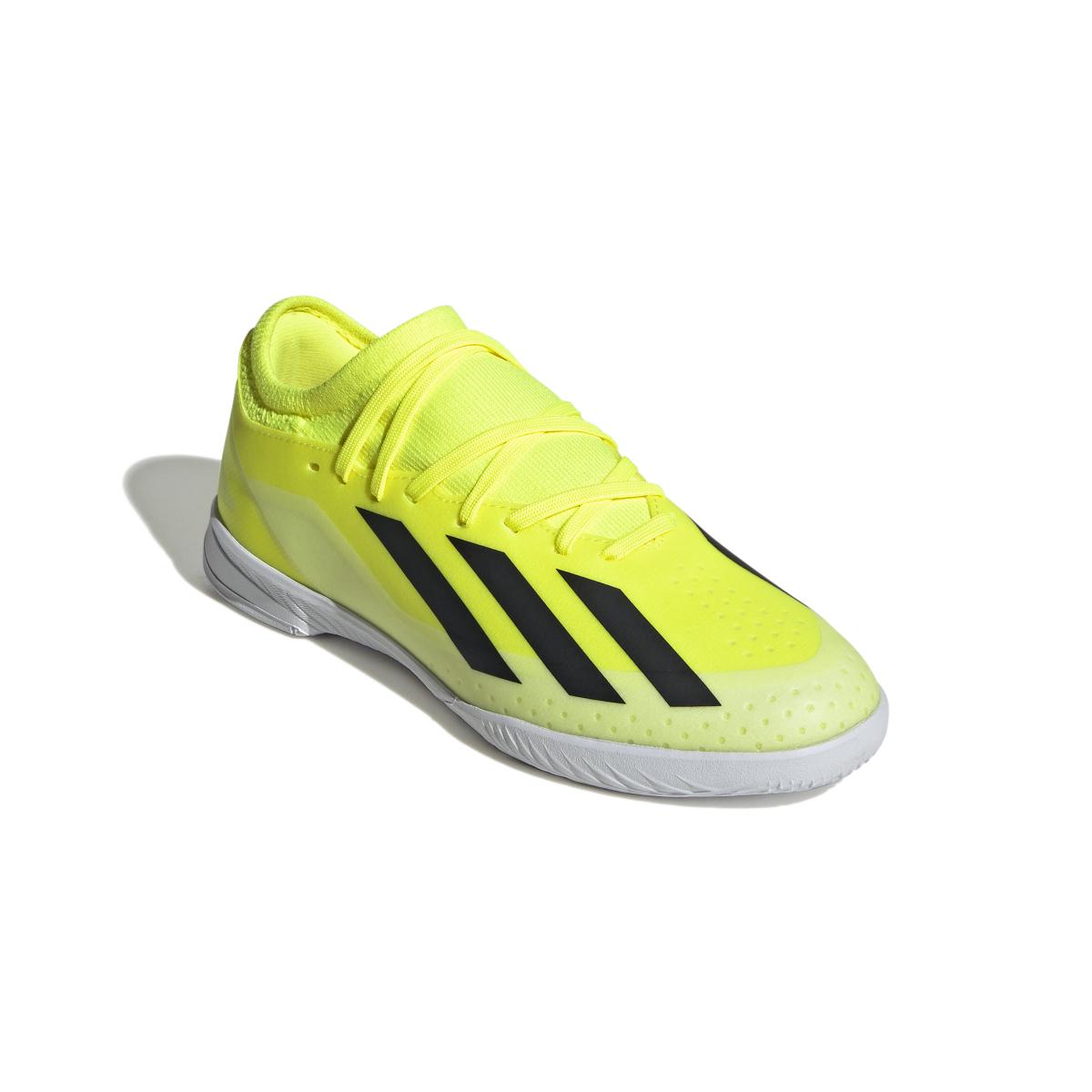 product/a/d/adidas_if0685_5_footwear_photography_front_lateral_top_view_white.jpg