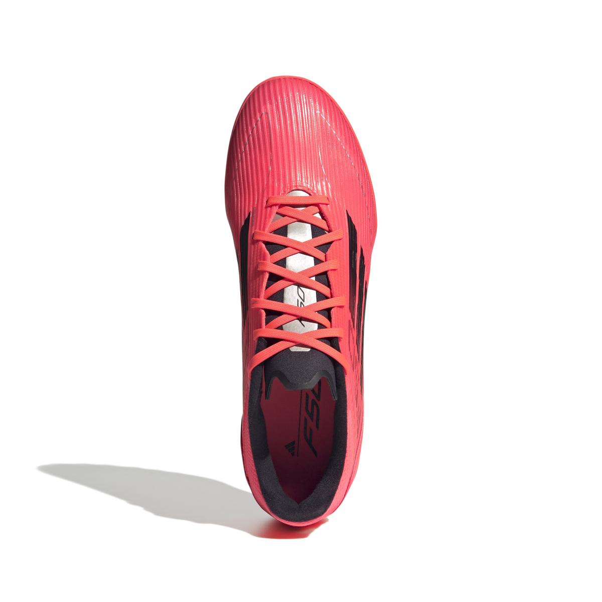 product/a/d/adidas_if1335_2_footwear_photography_top_portrait_view_white.jpg