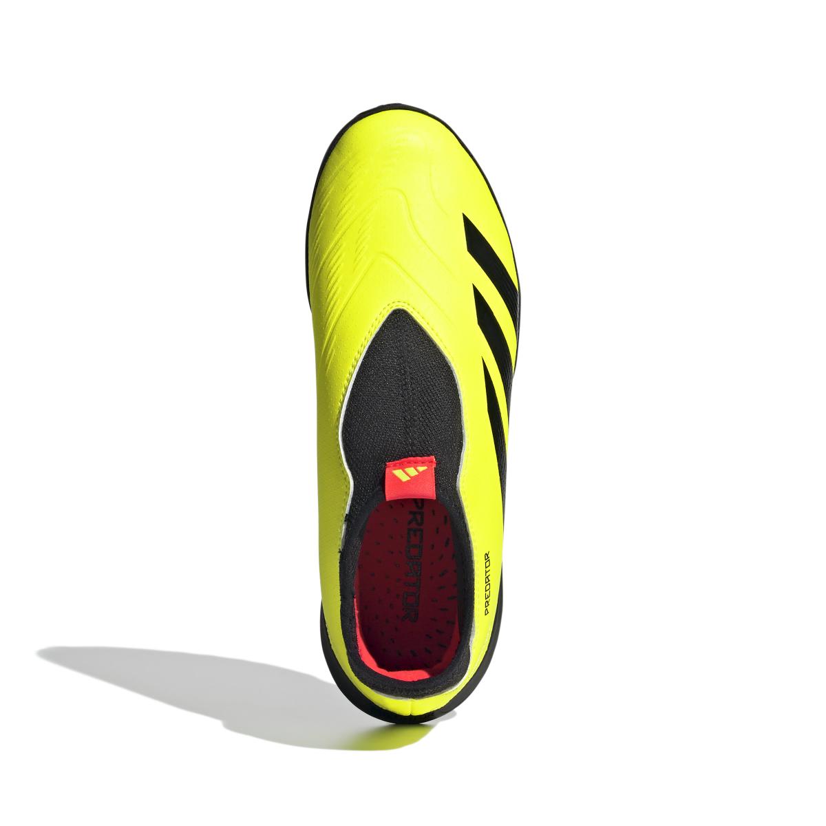 product/a/d/adidas_ig5432_2_footwear_photography_top_portrait_view_white-nw091625.jpg