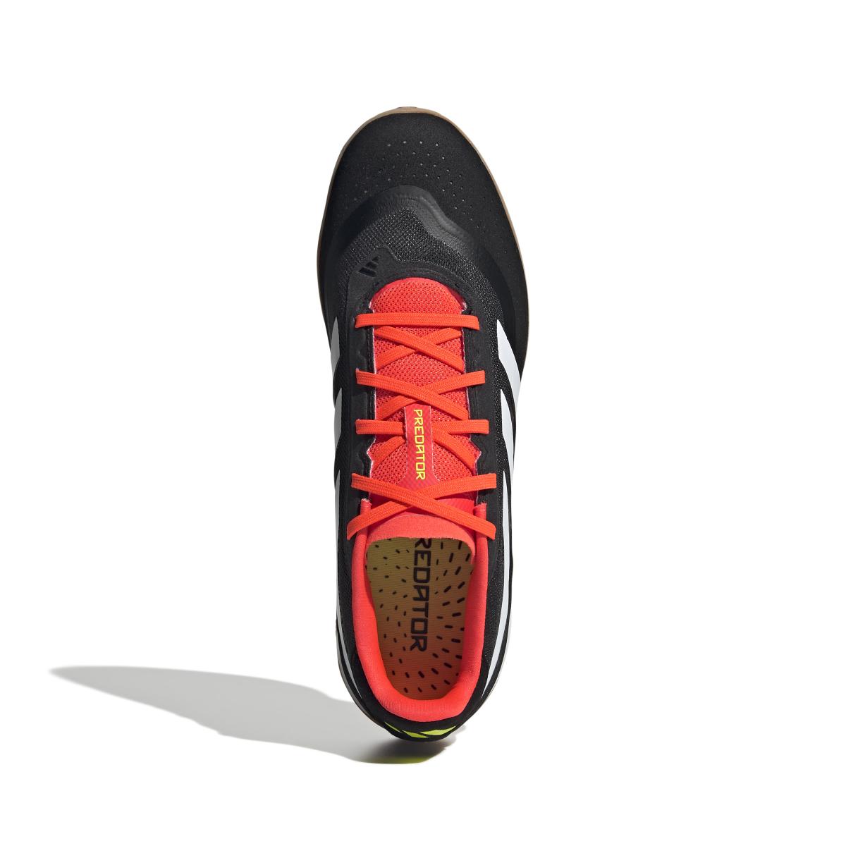 product/a/d/adidas_ig5456_2_footwear_photography_top_portrait_view_white-030824.jpg