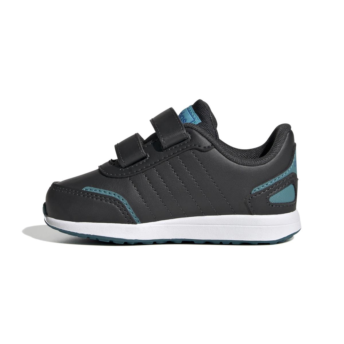 product/a/d/adidas_ig9644_5_footwear_photography_side_medial_center_view_white-nw052424.jpg