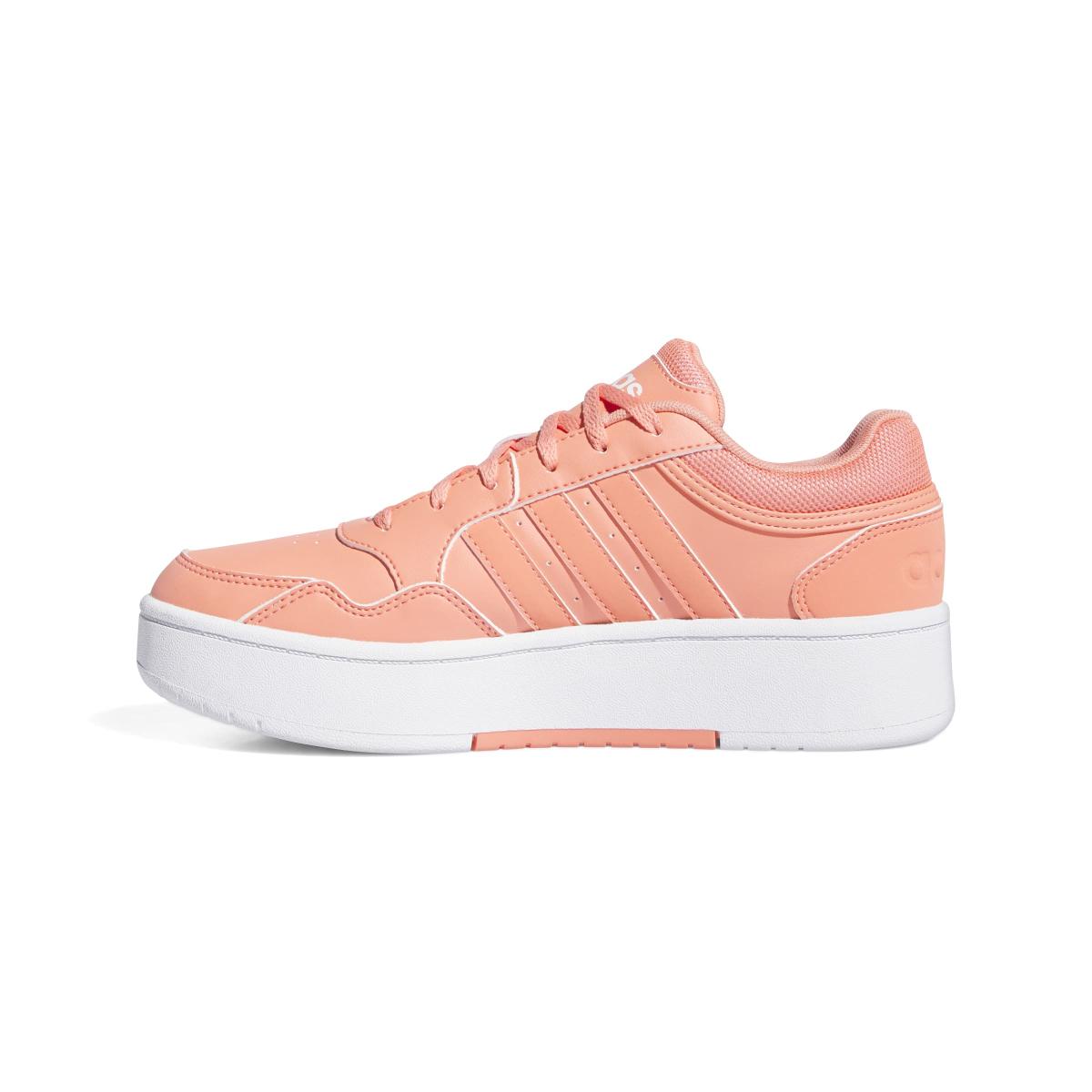 product/a/d/adidas_ih0184_5_footwear_photography_side_medial_center_view_white-nw091625.jpg