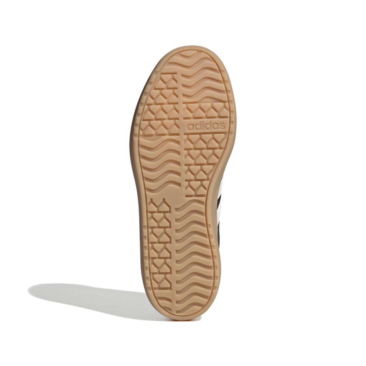 product/a/d/adidas_ih3081_4_footwear_photography_bottom_view_whiterep2.jpg