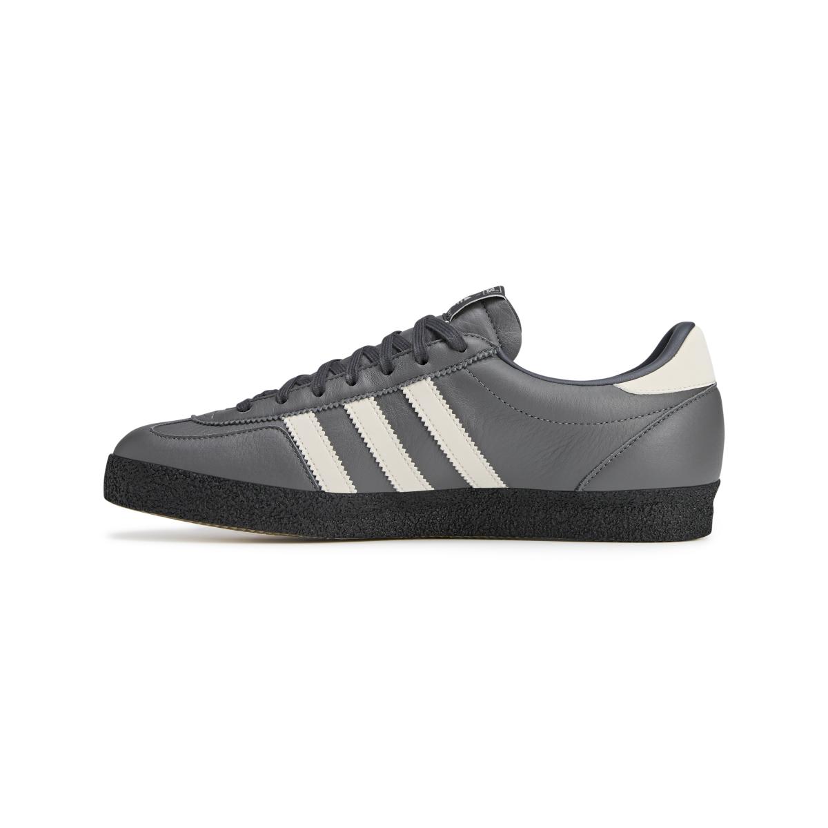 product/a/d/adidas_ih3126_5_footwear_photography_side_medial_center_view_white-nw091625.jpg