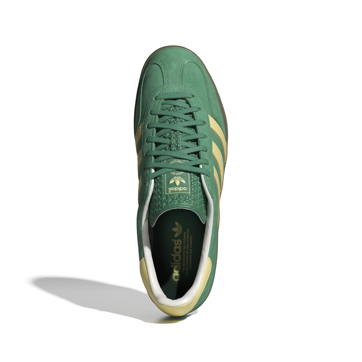 product/a/d/adidas_ih7500_3_footwear_photography_top_portrait_view_white.jpg