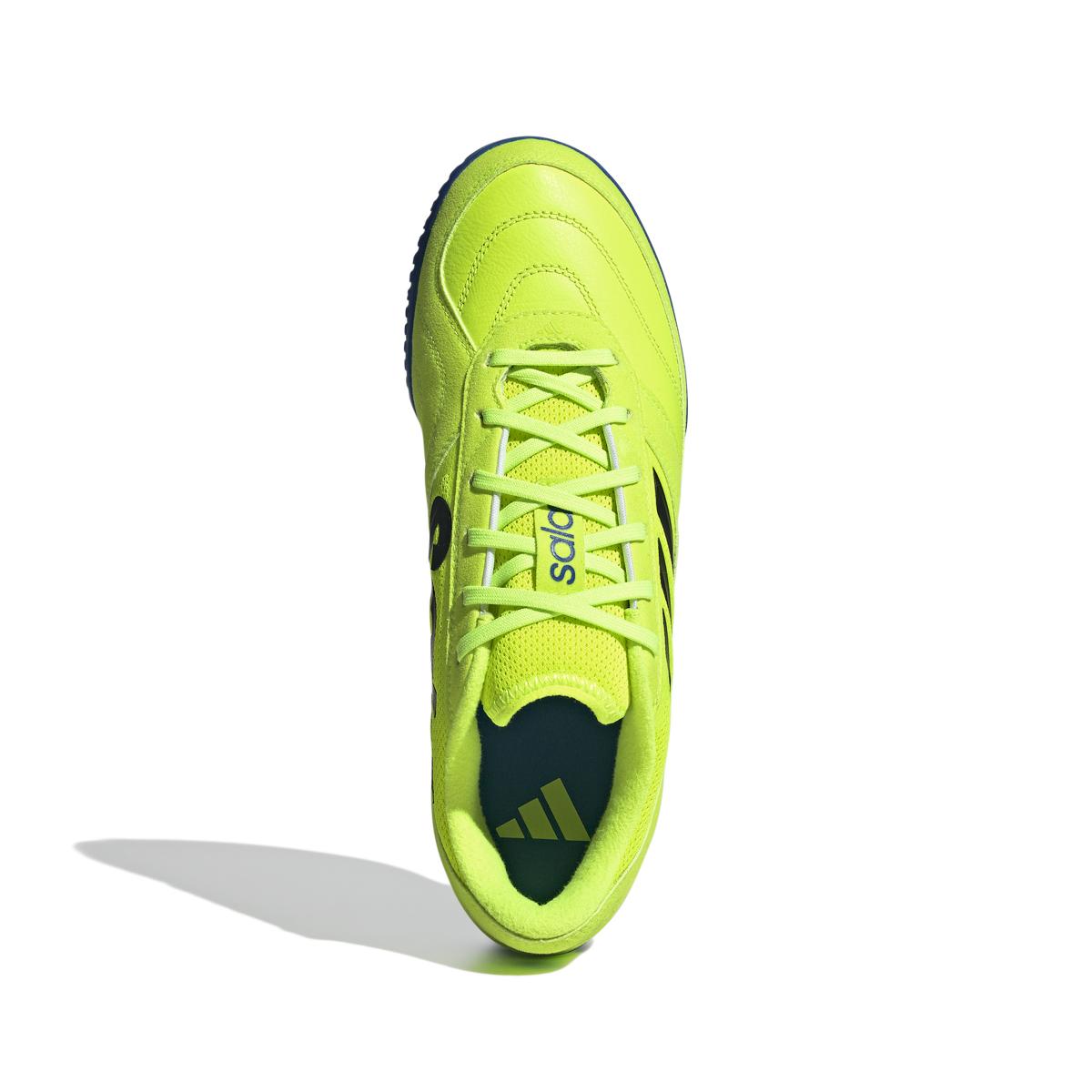 product/a/d/adidas_ih7685_2_footwear_photography_top_portrait_view_white.jpg
