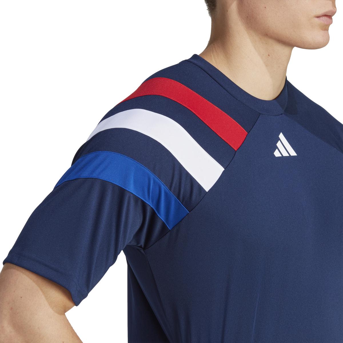 product/a/d/adidas_ik5738_8_apparel_on_model_detail_view_1_white.jpg