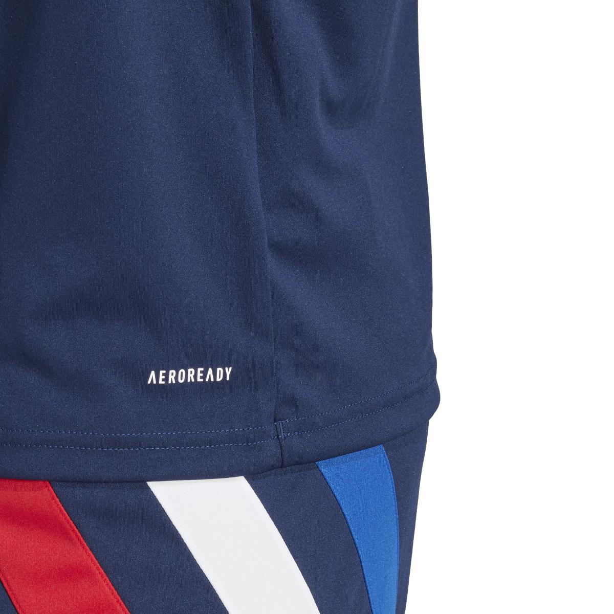 product/a/d/adidas_ik5738_9_apparel_on_model_detail_view_2_white.jpg