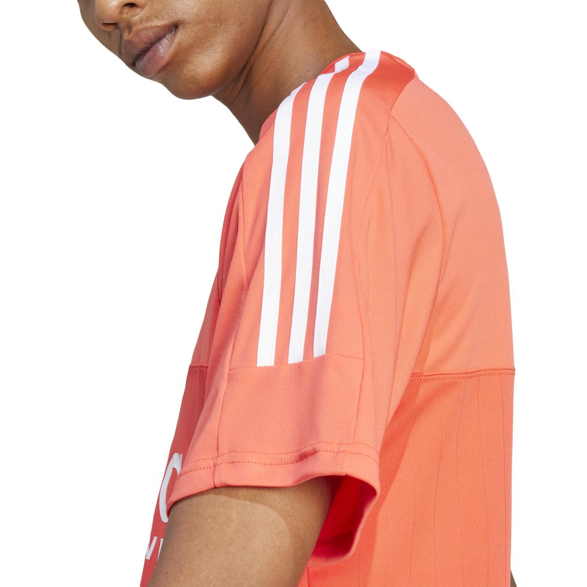 product/a/d/adidas_il5662_8_apparel_on_model_detail_view_2_white-nw052224.jpg
