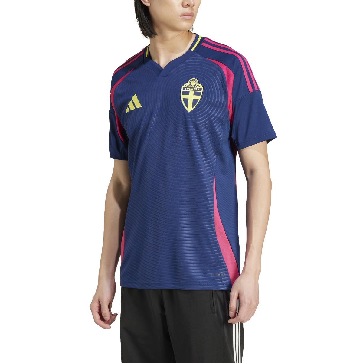 product/a/d/adidas_in1099_5_apparel_on_model_front_view_white.jpg