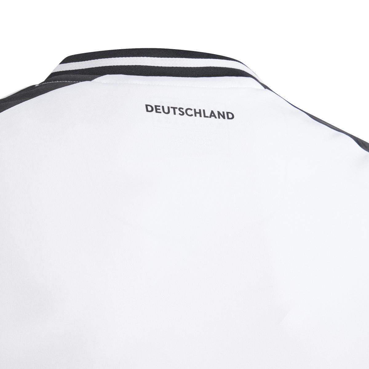product/a/d/adidas_ip6130_5_apparel_photography_detail_view_2_white.jpg