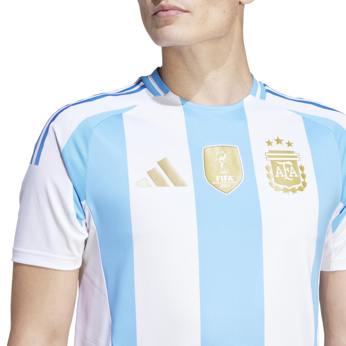 product/a/d/adidas_ip8388_8_apparel_on_model_detail_view_1_white.jpg