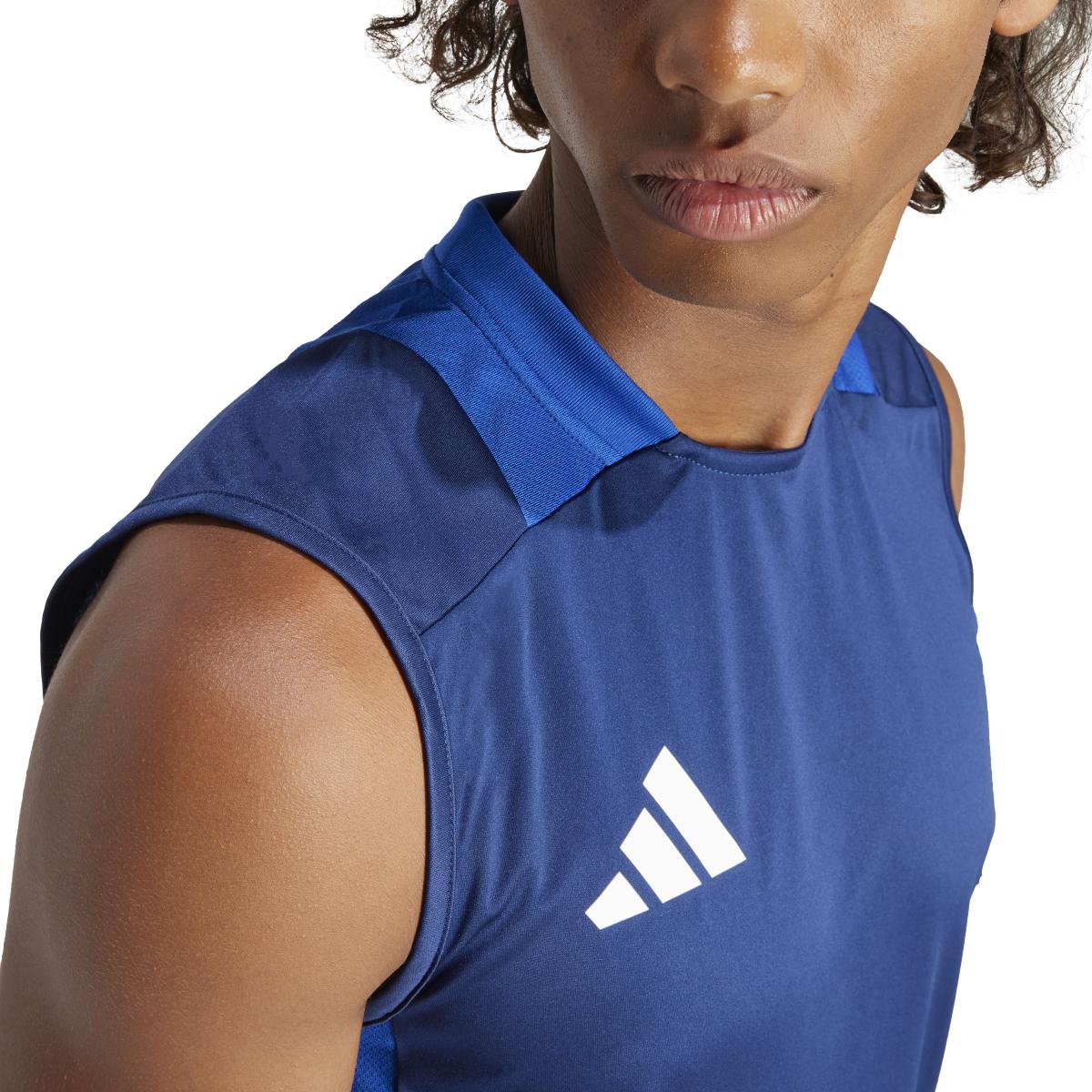 product/a/d/adidas_ir5476_10_apparel_on_model_detail_view_2_white.jpg