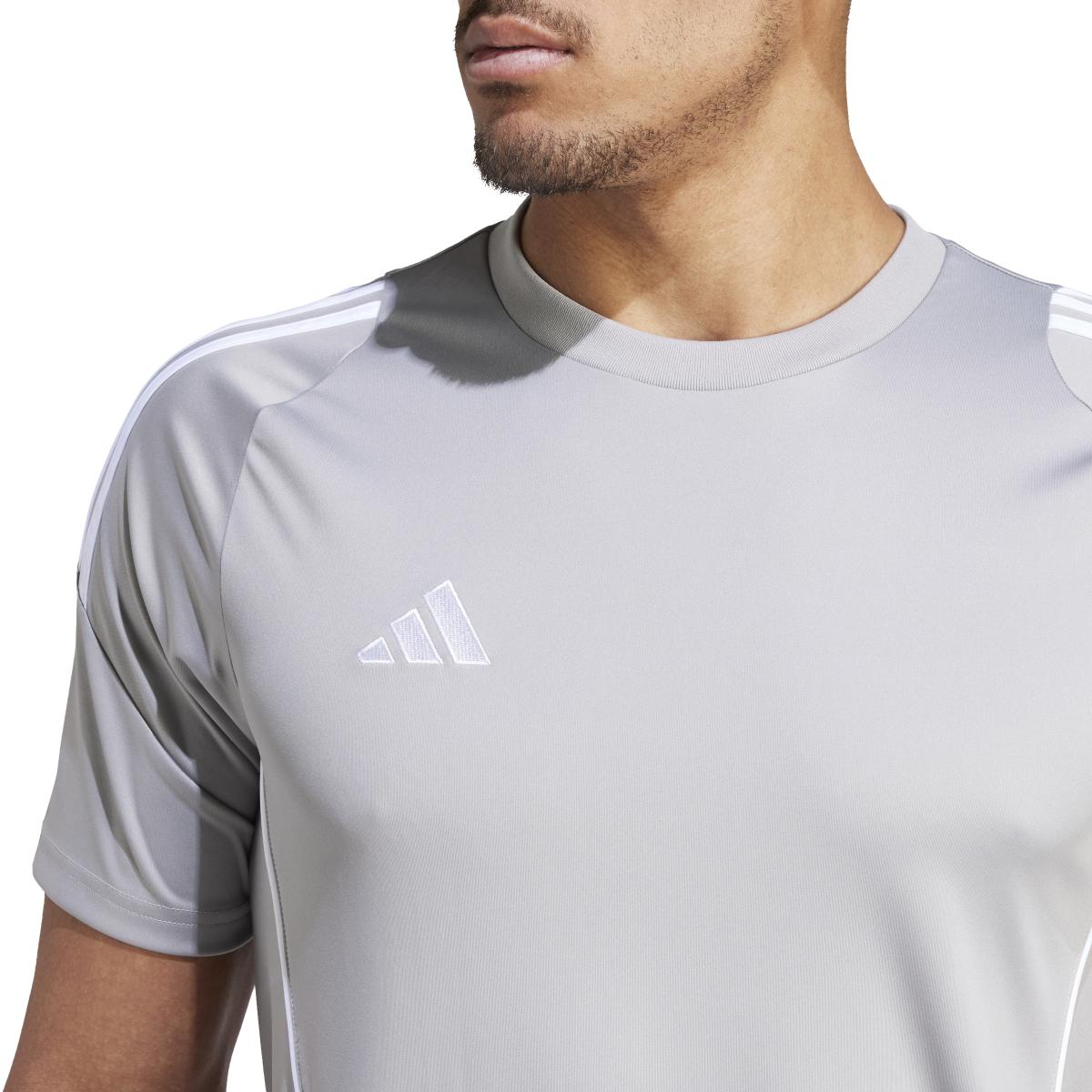 product/a/d/adidas_is1012_9_apparel_on_model_detail_view_1_white.jpg