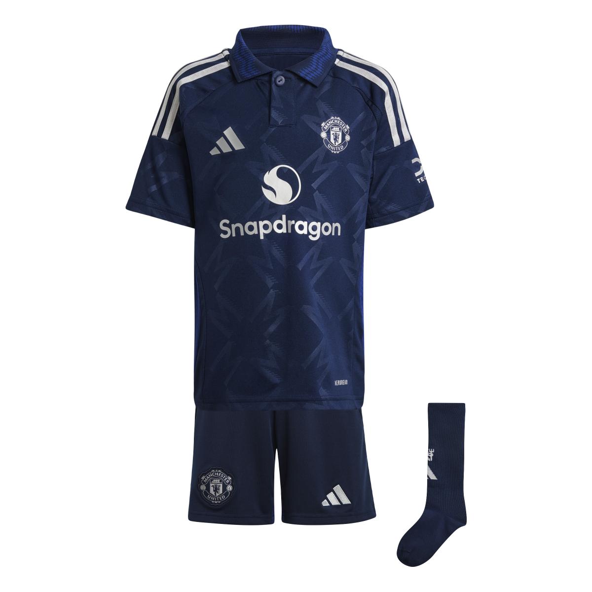 product/a/d/adidas_it1963_2_apparel_photography_front_view_white.jpg
