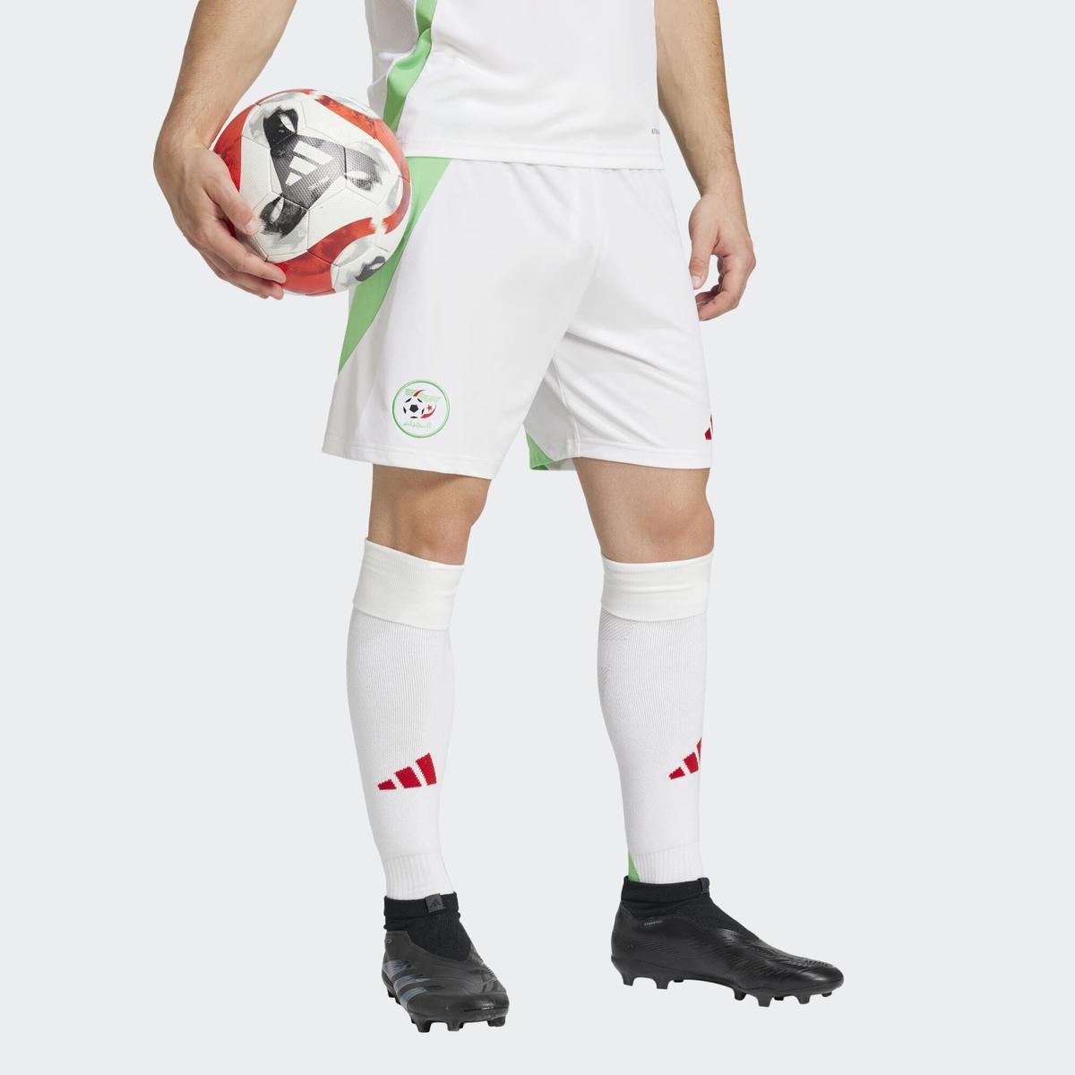 product/a/d/adidas_it2735_white_3.jpg