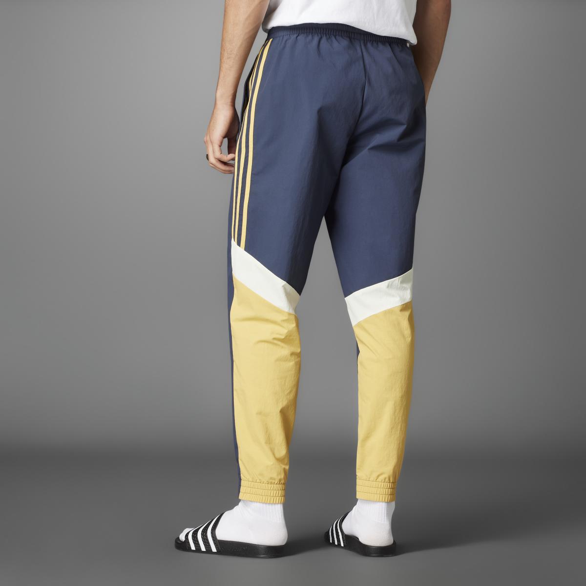 product/a/d/adidas_it3856_10_apparel_photography_heromrktng_view_3.jpg