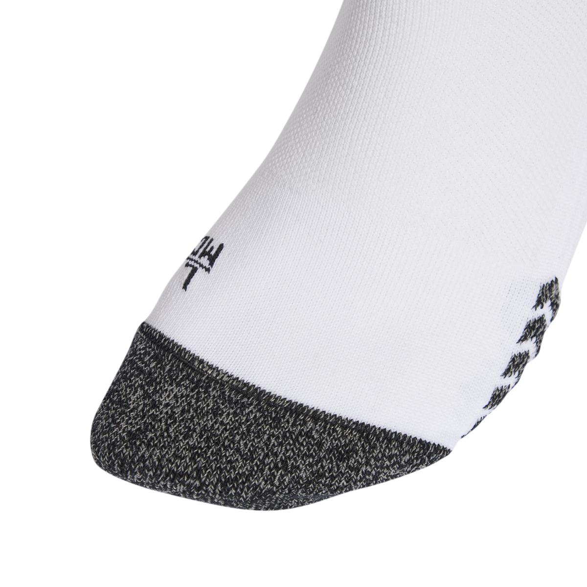 product/a/d/adidas_it5537_2_hardware_photography_detail_view_1_white.jpg