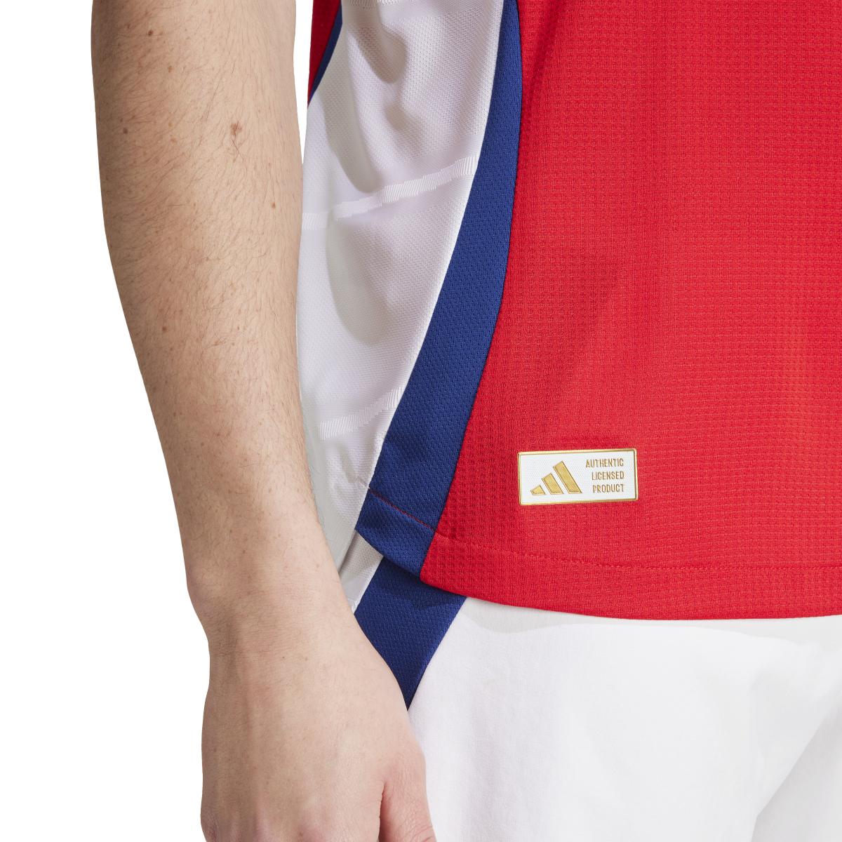 product/a/d/adidas_it6140_9_apparel_on_model_detail_view_2_white-nw052424.jpg