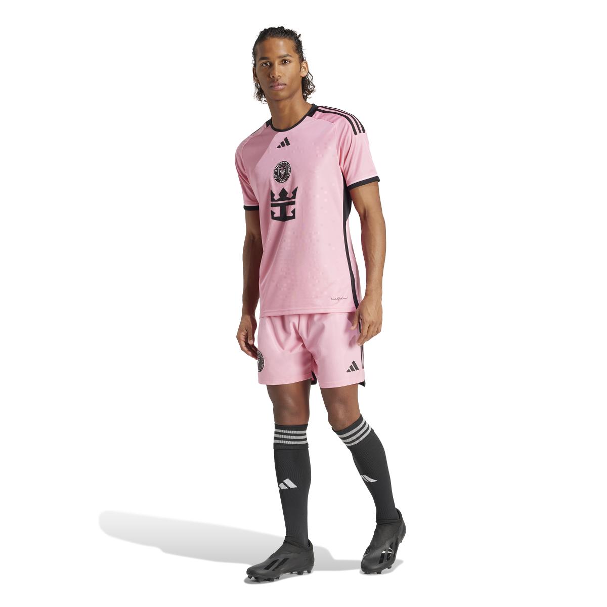 product/a/d/adidas_iu0189_8_apparel_on_model_standard_outfit_view_white.jpg