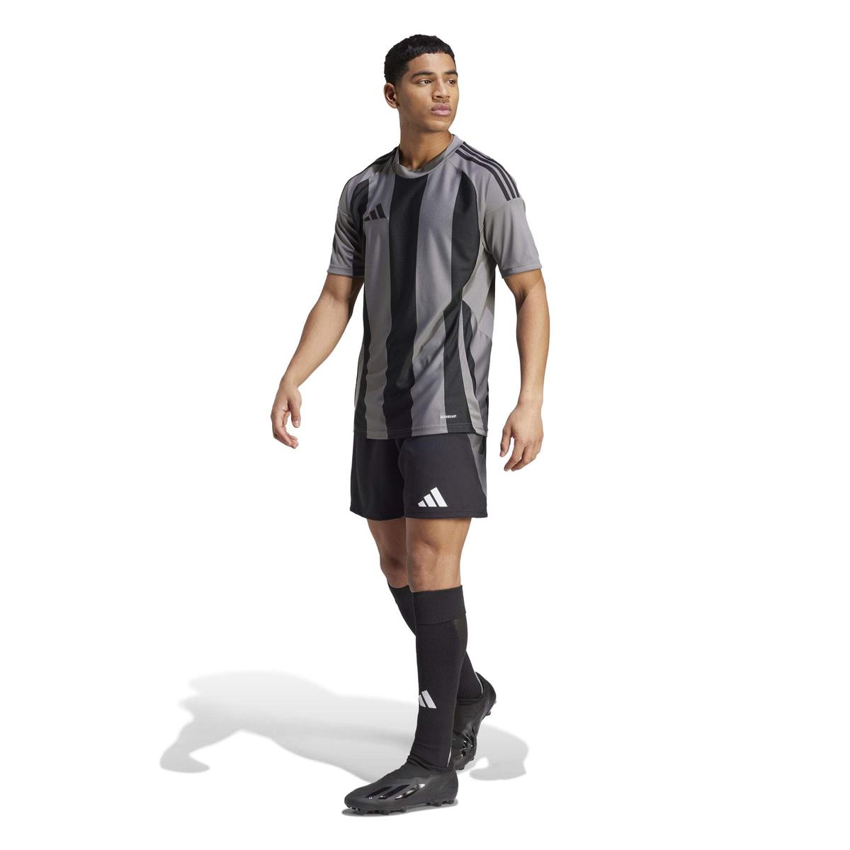product/a/d/adidas_iw2145_8_apparel_on_model_standard_outfit_view_white.jpg