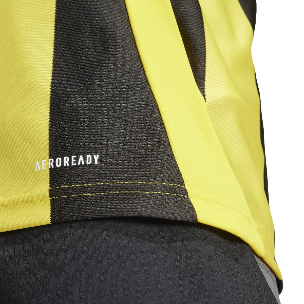 product/a/d/adidas_iw2146_10_apparel_on_model_detail_view_2_white-nw032624.jpg