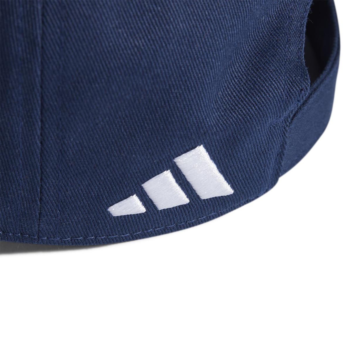 product/a/d/adidas_iy0452_3_hardware_photography_detail_view_2_white.jpg