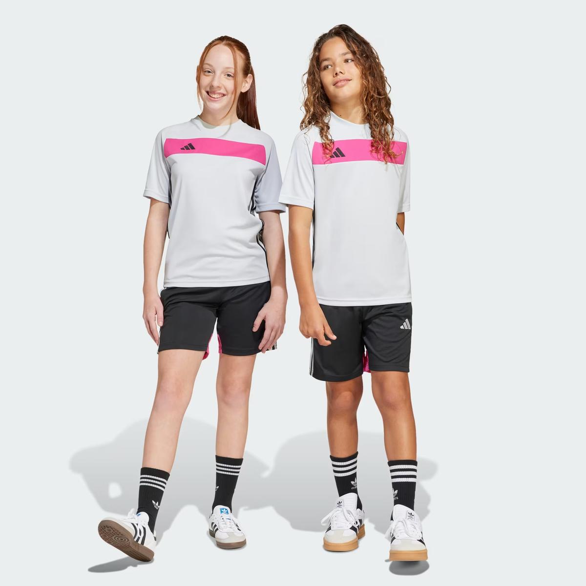 product/a/d/adidas_jd0605_black-clgrey-reamag_4.jpg